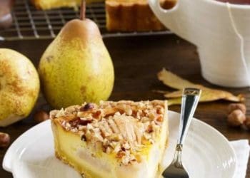 Пиріг з грушами, яблуками, медом та горіхами: рецепт на вихідні