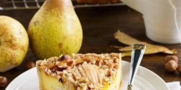 Пиріг з грушами, яблуками, медом та горіхами: рецепт на вихідні