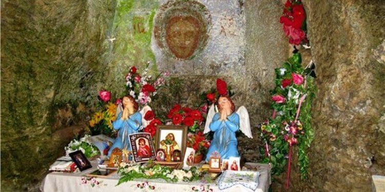 Монастирок на Тернопільщині притягує і мандрівників, і пересічних людей, і глибоко віруючих