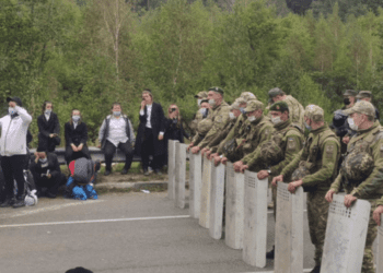 У Тернополі затримали групу хасидів за фотографування блокпоста
