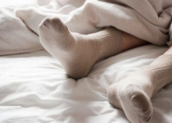 Спати у шкарпетках шкідливо