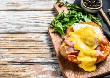 Недільний сніданок: яйця бенедикт
