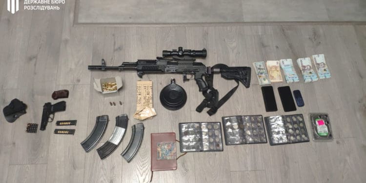 Заступнику начальника податкової Тернопільщини, який займався поборами та намагався втекти, оголошено про підозру (Відео, фото)