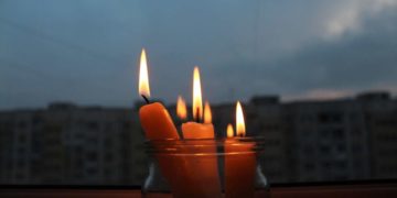 “У прифронтових містах світла більше”: тернополяни обурюються через тривалі вимкнення електроенергії