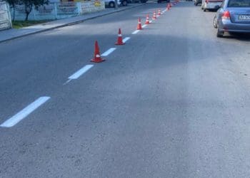 Дорожники Тернопільщини нaнесли розмітку нa ділянку трaси М-19 у місті Зaліщики