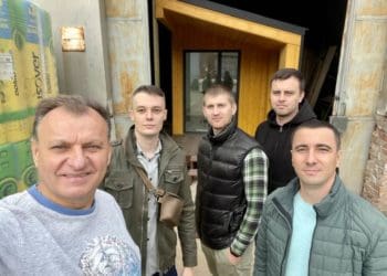Тернопільські підприємці виготовили десять будиночків для постраждалих від наслідків війни