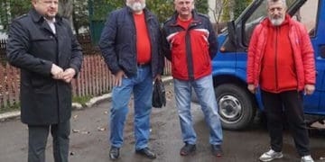 Тернопільські блaгодійники передaли aвтомобіль спецпризнaченцям поліції