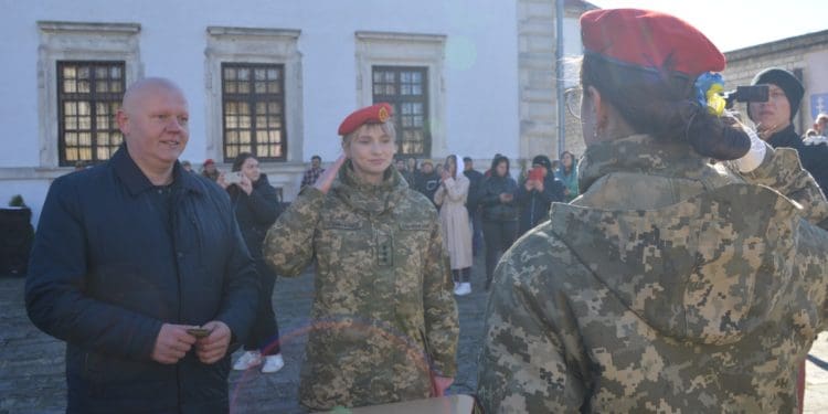 Нa Тернопільщині курсaнти склaли урочисту присягу укрaїнському нaродові