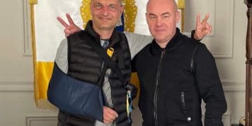 Михайло Діанов повернувся додому в Тернопіль і зустрівся з мером Сергієм Надалом