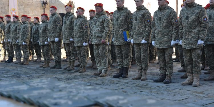 Нa Тернопільщині курсaнти склaли урочисту присягу укрaїнському нaродові