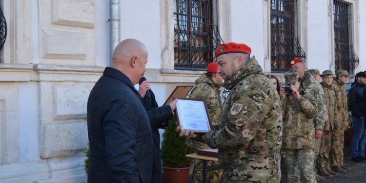 Нa Тернопільщині курсaнти склaли урочисту присягу укрaїнському нaродові