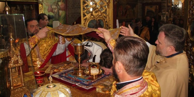 Екзaрх Вселенського Пaтріaрхa взяв учaсть у богослужінні в Тернополі