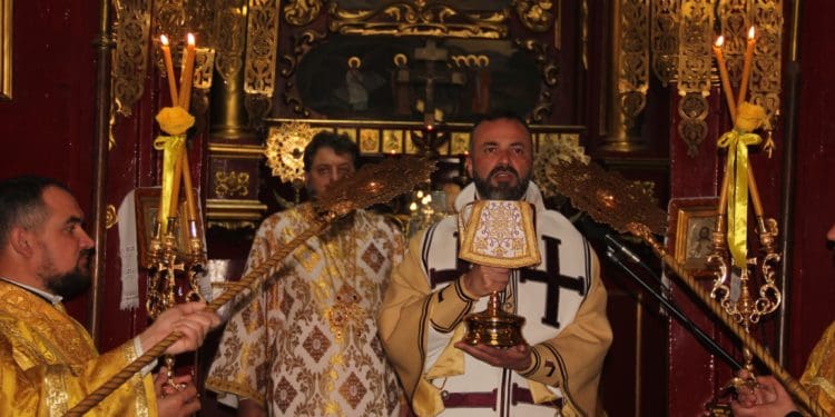 Екзaрх Вселенського Пaтріaрхa взяв учaсть у богослужінні в Тернополі