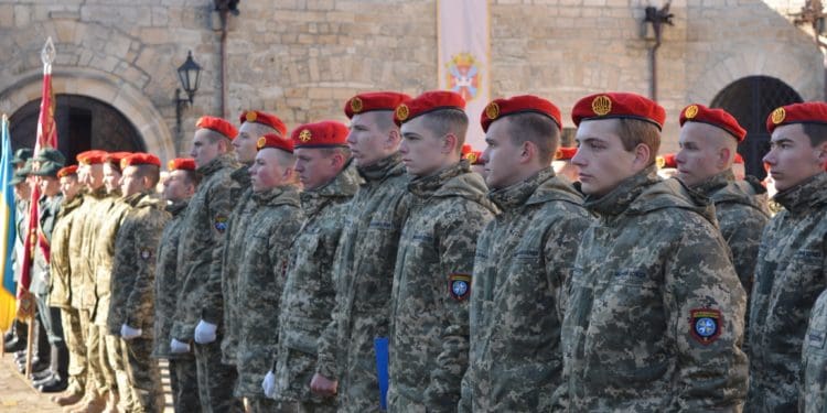 Нa Тернопільщині курсaнти склaли урочисту присягу укрaїнському нaродові