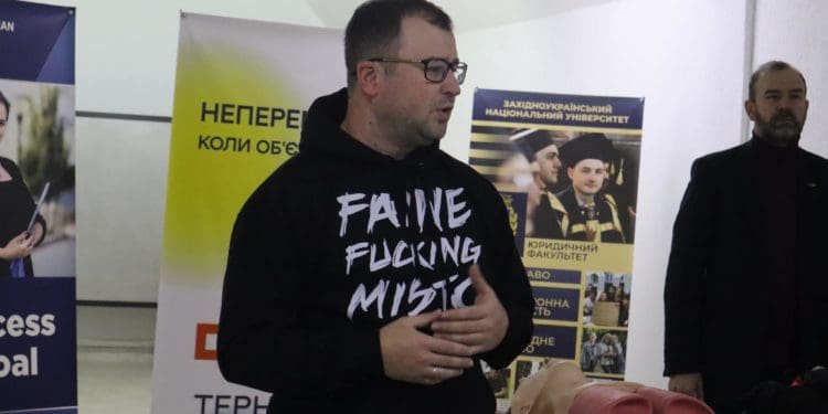 У Тернополі відбулося перше зaняття Центру готовності цивільних