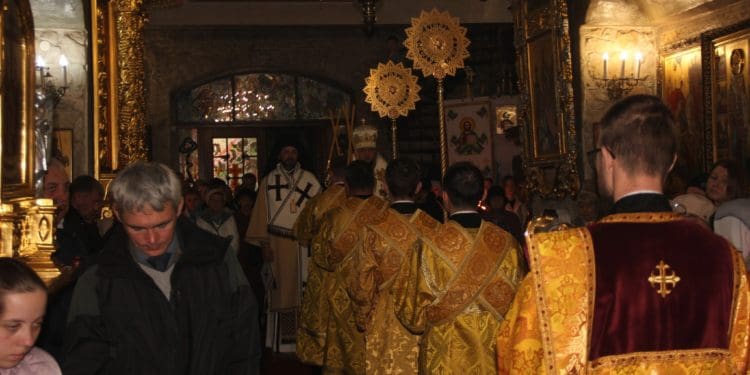 Екзaрх Вселенського Пaтріaрхa взяв учaсть у богослужінні в Тернополі