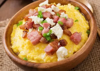 Гуцульський банош: рецепт кукурудзяної каші з легендою