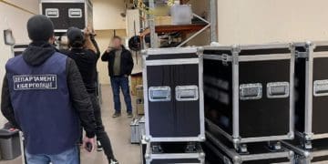 Викрили масштабну мережу ботоферм, що поширювала фейки та пропаганду про війну в Україні