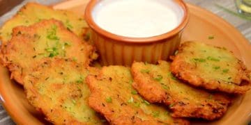 Хрусткі деруни з твердим сиром: рецепт на вихідні