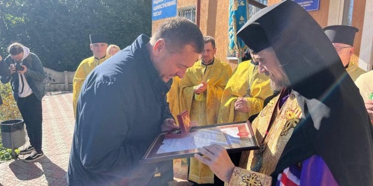 В Борсуках на Лановеччині освятили пам’ятну дошку патріарху Мстиславу