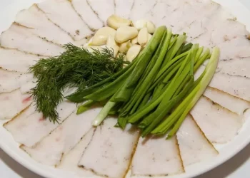 Сало в шоколаді і ще 4 способи приготування цього українського делікатесу