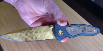 Після перемоги організую кузню і почну робити красиві ножі з решток крейсера «москва»