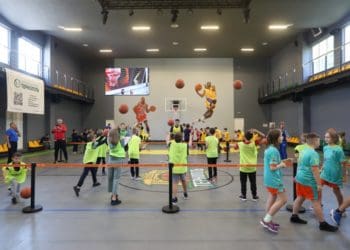 Близько 500 школярів взяли участь у спортивному фестивалі «ВідкрийТЕ спорт. BaskET» у Тернополі