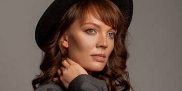 Представниця України на конкурсі Mrs. World-2022 Тетяна Чубак з Тернополя розповіла про секрет сімейного щастя