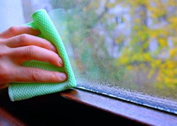 Швидкий спосіб позбутися конденсату на пластикових вікнах
