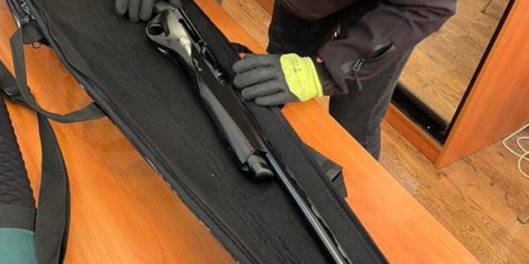 СБУ запобігла вивезенню з України елітного автопарку, зброї і антикваріату, які належать президенту промислового гіганта Мотор Січ