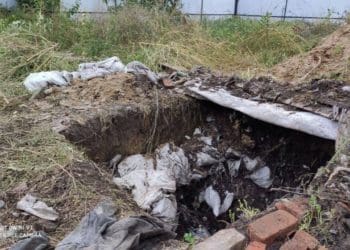 Працедавець вбив двох робітників і поховав у дворі