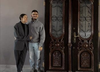 Обіцяв повернути на місце: Петро Заставний розповів, де старовинні двері і що з ними буде