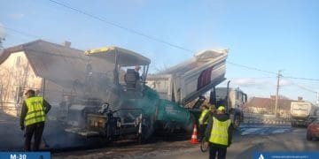 На Тернопільщині відновили ремонт найдовшого автошляху країни