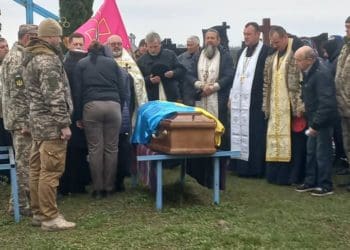 Захисника Максима Кюза з почестями похоронили в рідному селі