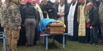 Захисника Максима Кюза з почестями похоронили в рідному селі