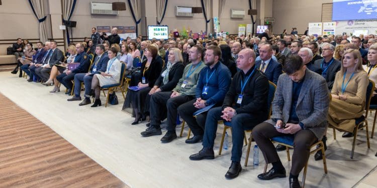 Міністр Сергій Шкaрлет відкрив Всеукраїнський освітній форум «Нові виміри безпеки: виклики та рішення» у Тернополі