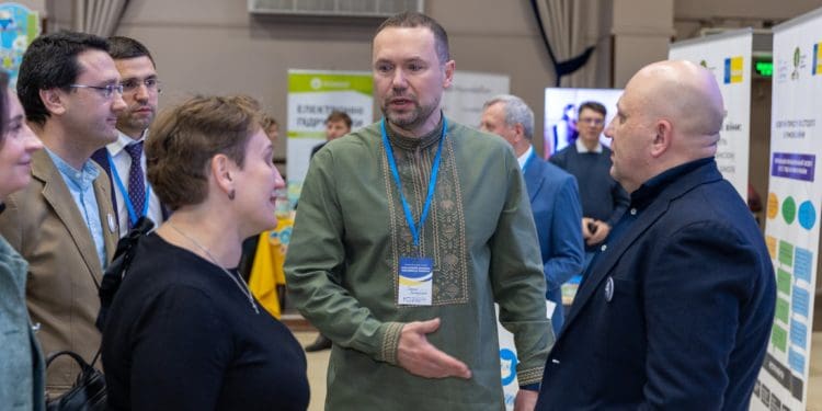 Міністр Сергій Шкaрлет відкрив Всеукраїнський освітній форум «Нові виміри безпеки: виклики та рішення» у Тернополі