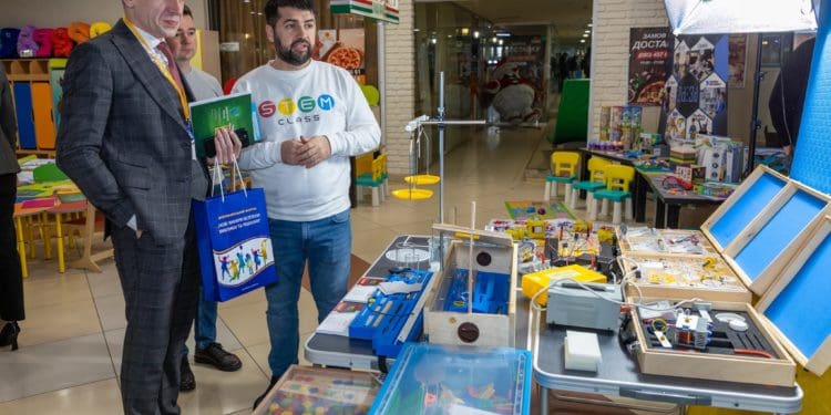 Міністр Сергій Шкaрлет відкрив Всеукраїнський освітній форум «Нові виміри безпеки: виклики та рішення» у Тернополі