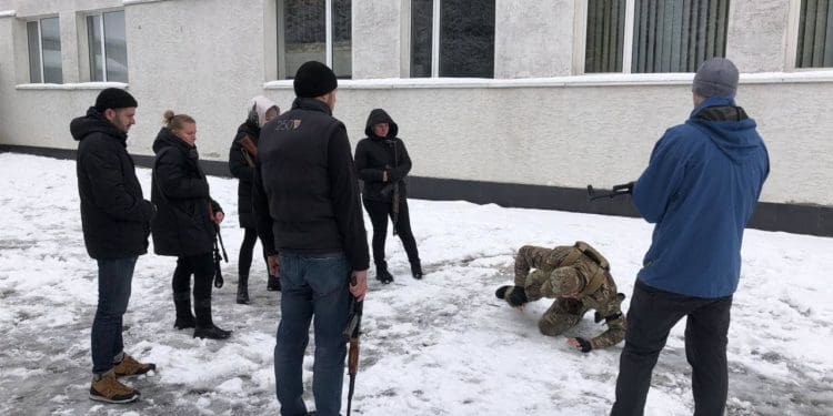 Тернополяни навчались веденню вуличного бою та основ самооборони