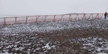 Дороги на Тернопільщині захищають від снігу