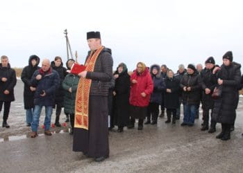 Великогаївська громада на колінах зустріла загиблого воїна Михайла Жилу