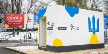 У Тернополі показали, який вигляд мають мобільні укриття