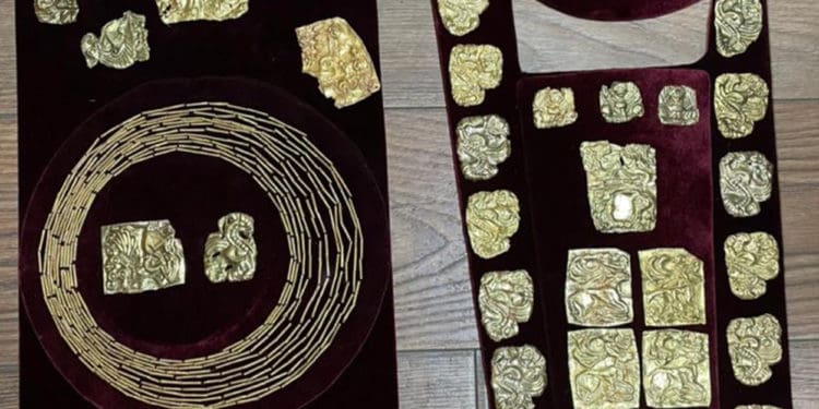 СБУ запобігла вивезенню з України елітного автопарку, зброї і антикваріату, які належать президенту промислового гіганта Мотор Січ