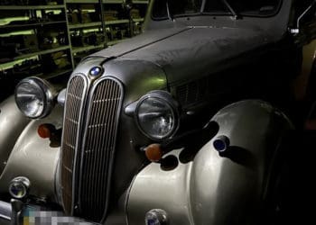 СБУ запобігла вивезенню з України елітного автопарку, зброї і антикваріату, які належать президенту промислового гіганта Мотор Січ