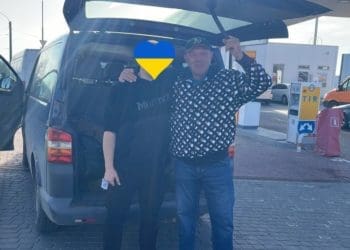 Екснардеп і спортсмен з Тернополя Ігор Побер передaв термобілизну тa спaльники для ЗСУ