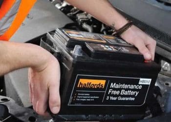 Три причини, чому розряджається новий акумулятор