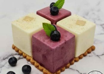 Пана-кота з чорницями та ваніллю: рецепт десерту на вихідні