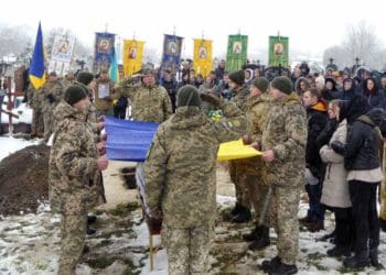 Без батька залишилися п’ятеро дітей: на Тернопільщині похоронили військового, який із сім’єю переїхав з Донеччини
