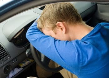 У Тернополі п’яний школяр вночі катався по місту автомобілем: як покарали