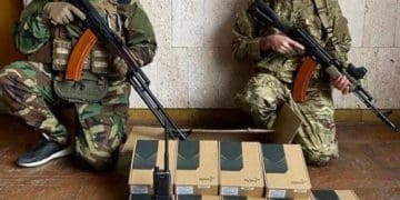 Волонтери «Української команди» з Тернопільщини передали захисникам сучасні рації